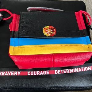 Danielle Nicole Harry Potter Gryffindor Shoulder Bag